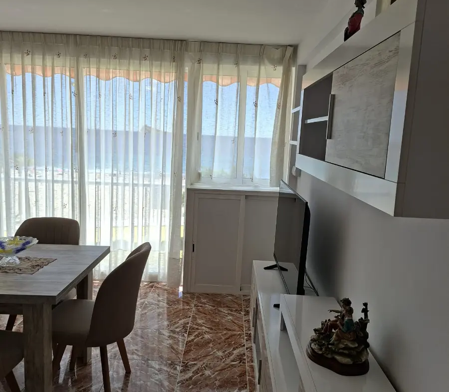 salon-vistas-mar-benidorm-armada-espanola