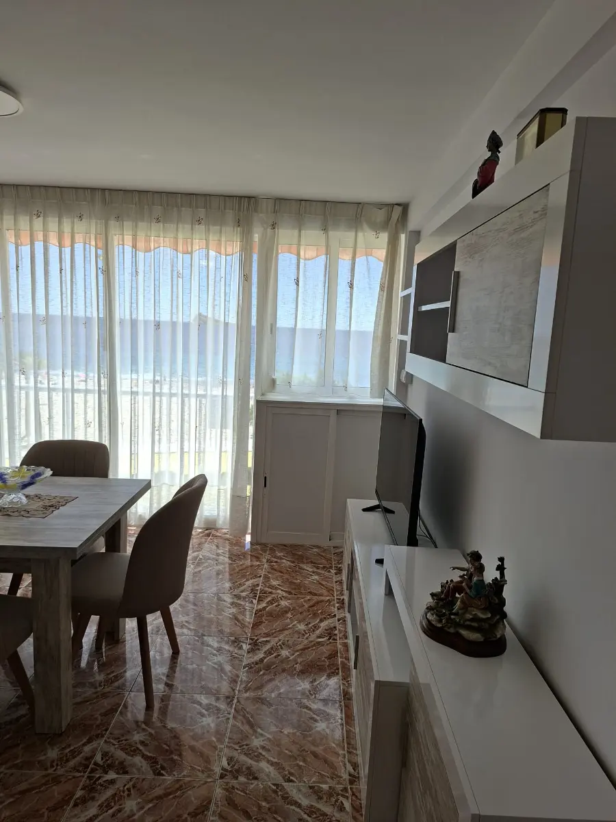 salon-vistas-mar-benidorm-armada-espanola